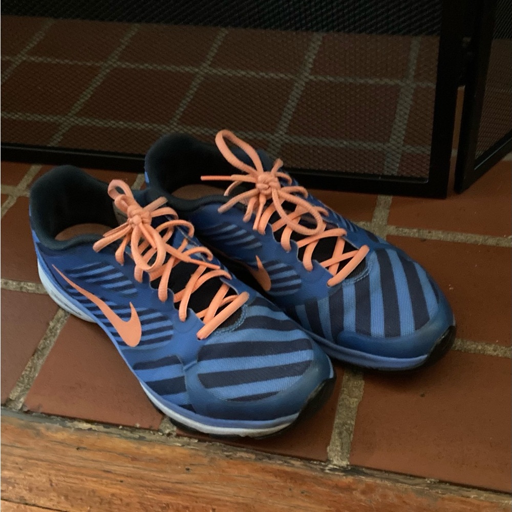 Nike low profile sneakers